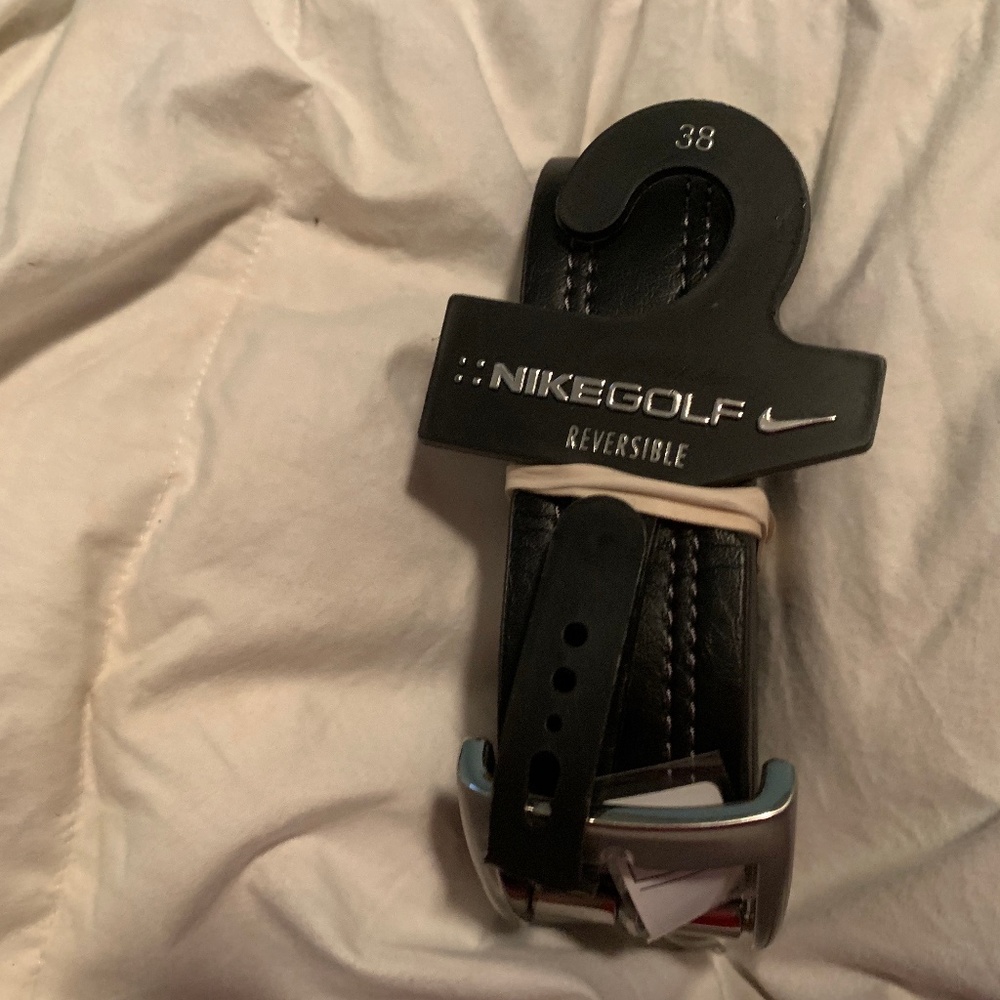 NIKE GOLF Men's NWT Black Reversible Belt. Size 38